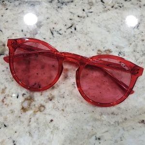QUAY AUSTRALIA KOSHA COMEBACK SUNGLASSES IN RED